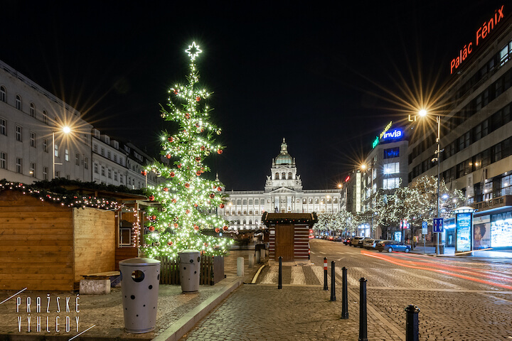 vánoční strom praha václavské náměstí