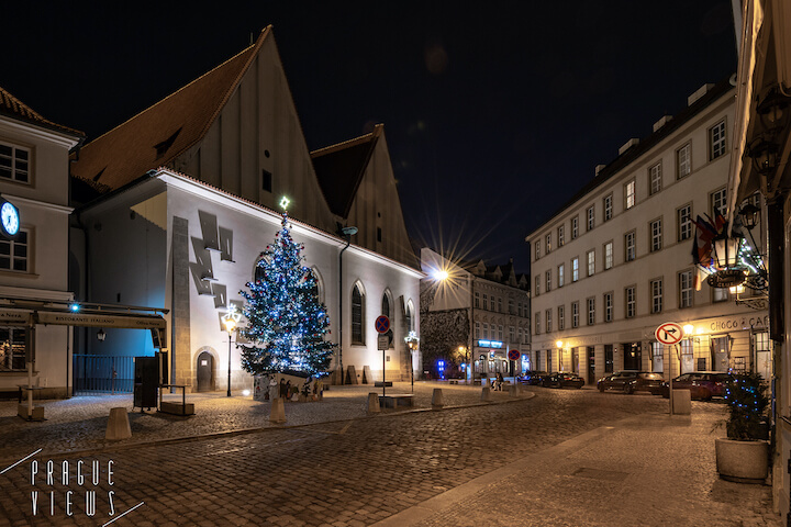 prague christmas tree bethlehem square