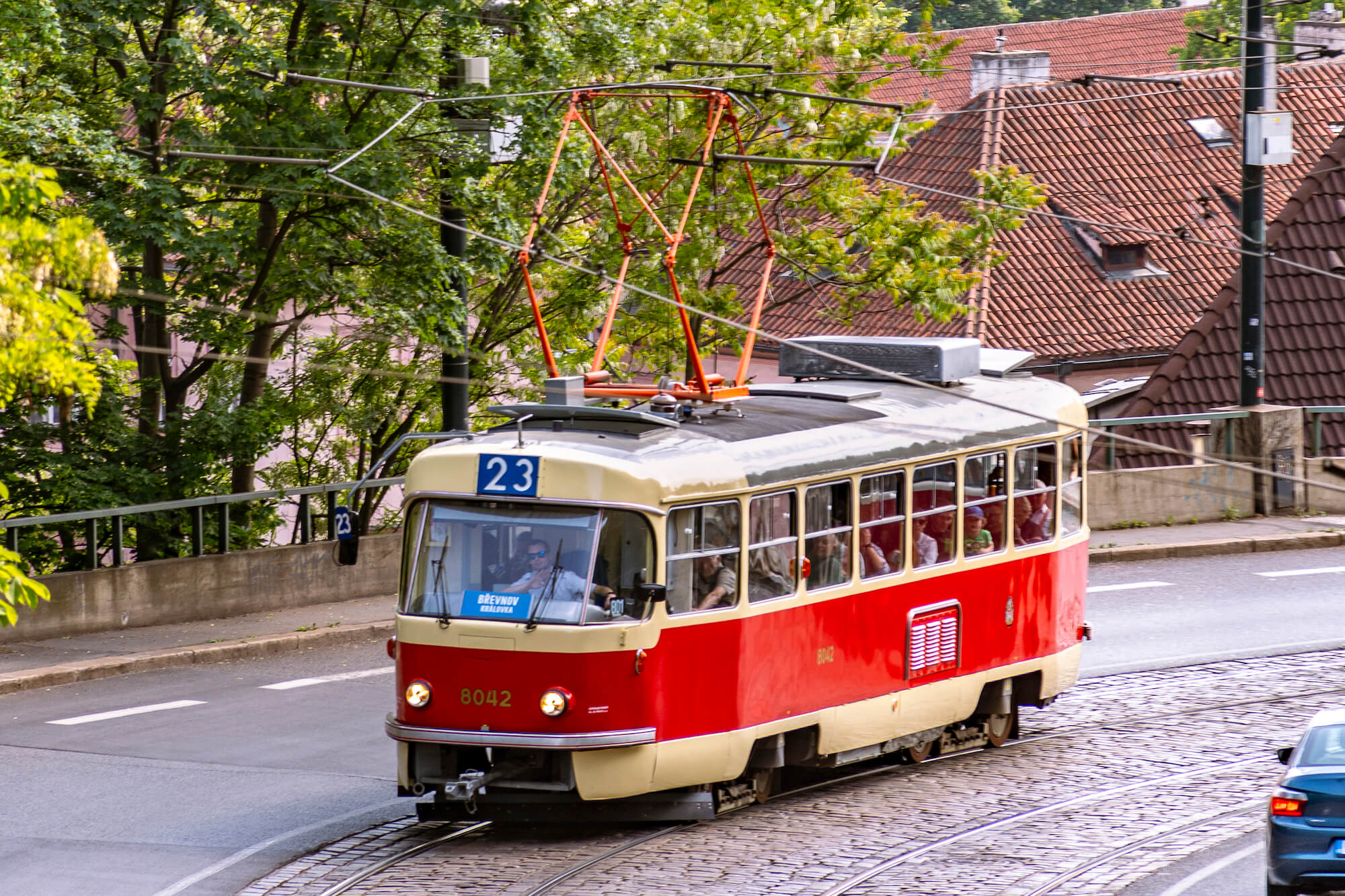 The best way how to get around Prague