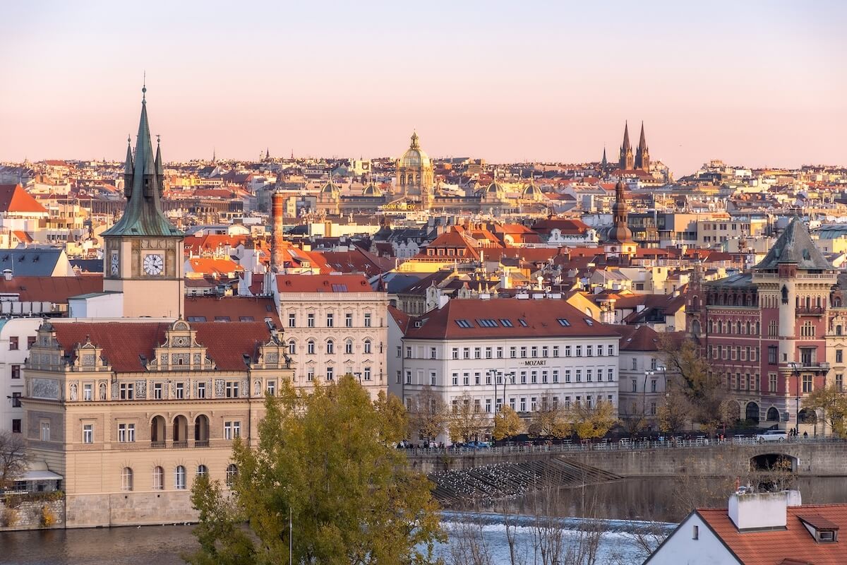Best Ways to Travel Between Prague and Munich: Complete Guide 2025